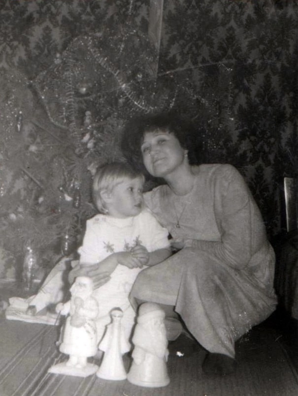 С днём матери, дорогие неидеальные, но самые лучшие мамы на свете!