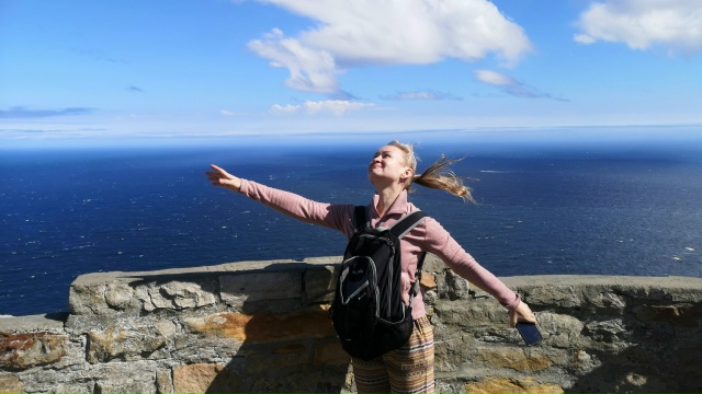 Пока я провалилась в трудовую рутину, началась календарная зима, правда уж очень пока что теплая.